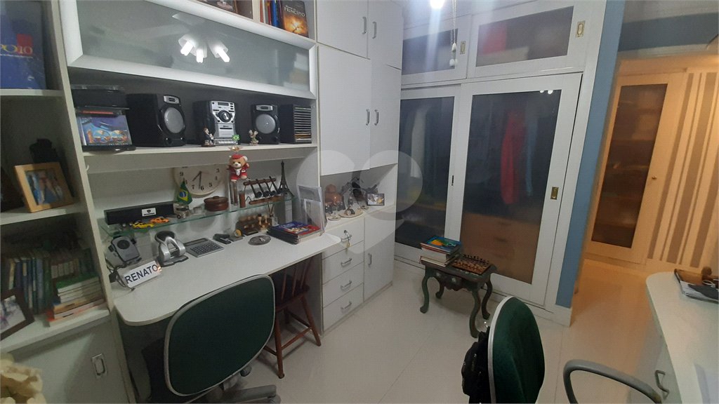 Apartamento a venda em Perdizes, 3 dormitórios, sendo 2 suítes e 2 vagas de garagem