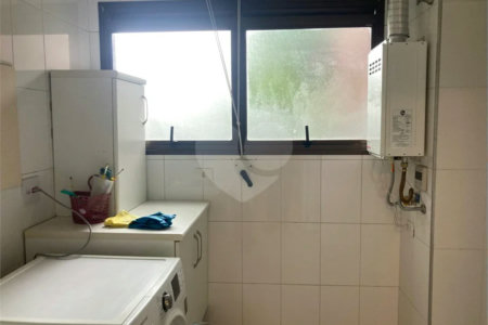 Apartamento Mobiliado no Alto da Boa Vista, com churrasqueira na varanda , 3 suítes e próximo ao Metro