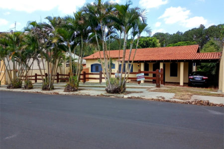 Casa à Venda no Residencial Samambaia – 200 m² de Área Construída