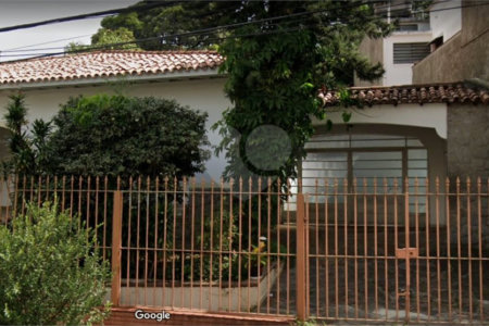 Casa com 368m² de área contruída e 938m² de terreno
