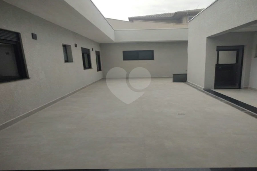 Casa em Indaiatub, recém construída no Condomínio Portal do Itaici