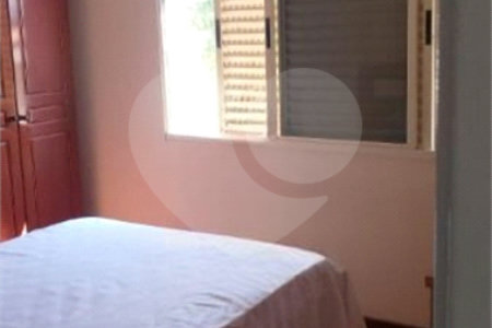 Casa com 400m², 2 dormitórios, 2 vagas de garagem, à venda na Vila Matilde.