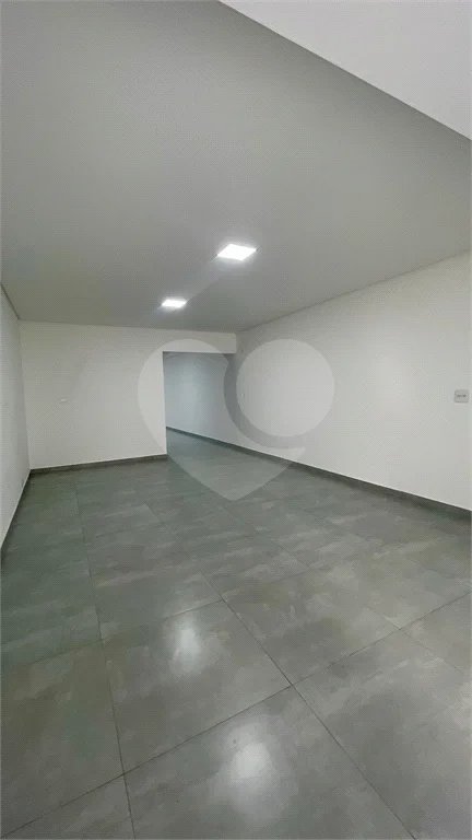 Sobrado com 3 andares, 350 m², 6 quartos, 2 suítes e 5 vagas para locação no Jardim Anália Franco!
