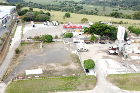 Área de terra a Venda na Margem da Rodovia Washington Luiz KM/230 - São Carlos/SP