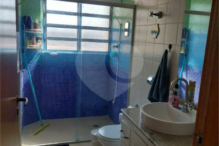 Apartamento de 70m² com 2 dormitórios e 1 vaga.