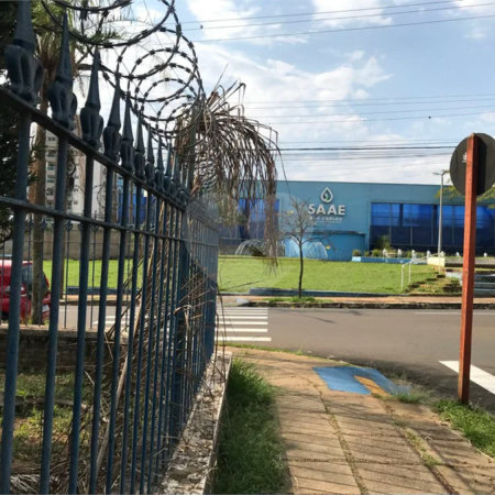 CASA À VENDA COLOCADA COM A SANTA CASA