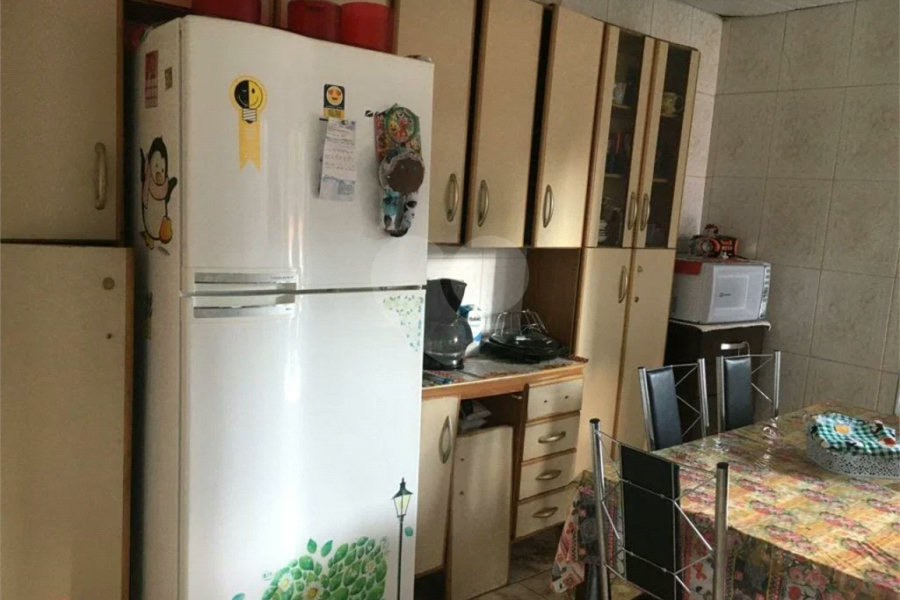 Terreno com 350m2 de área total, localizado no melhor da Vila Santa Catarina !!