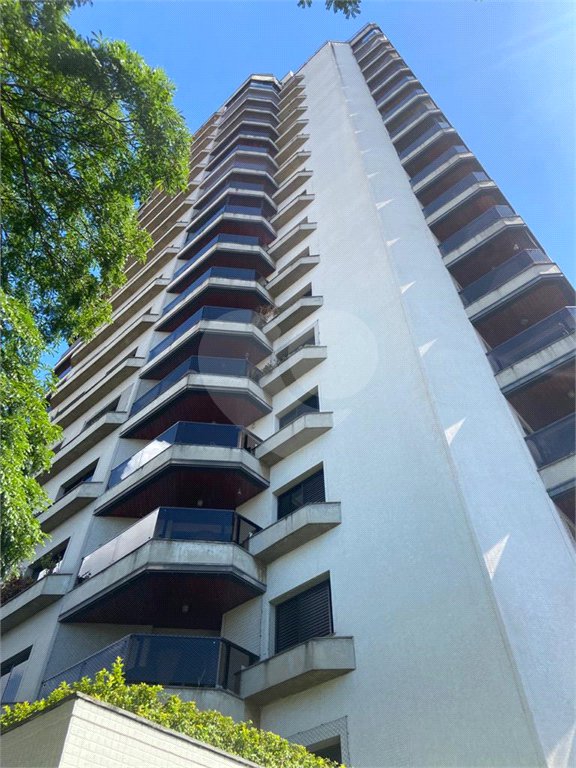 Apartamento com 4 dormitórios , sendo 1 suíte , 2 vagas , à venda na Moóca.