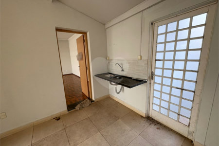 Ótima oportunidade para moradia ou investimento comercial!