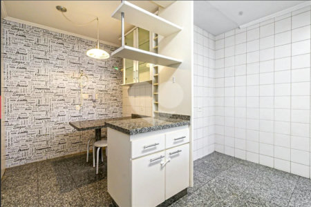 Apartamento a venda em Moema com 162m², 3 quartos ( suítes ) 3 vagas