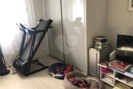 Casa Sobrado à venda no Planalto Paulista de 153m² com 3 dormitórios e 2 vagas