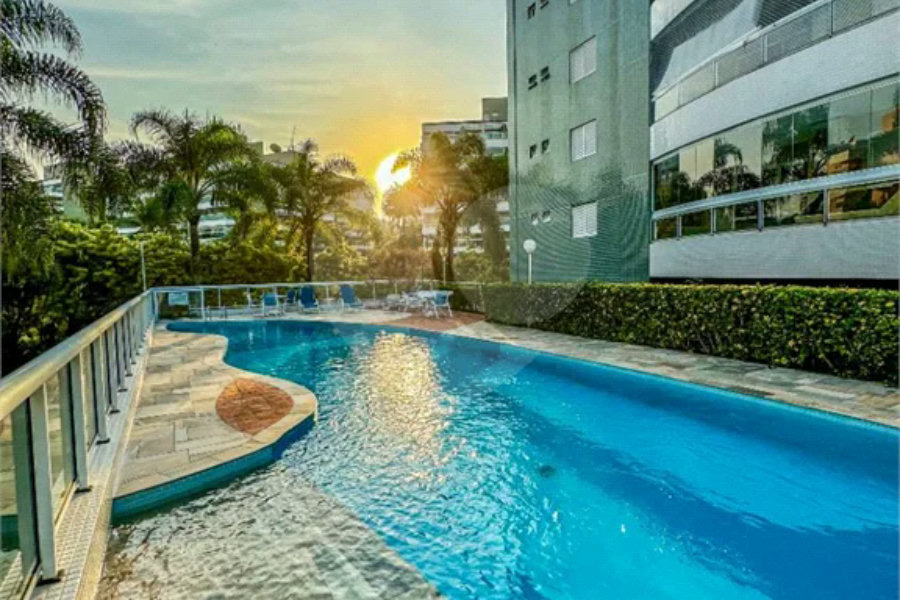 Apartamento à venda com 2 suítes em Riviera de São Lourenço, Bertioga, SP