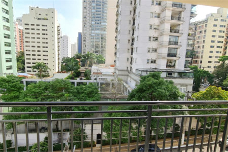 Apartamento de 1 dormitório para locação em Moema - SP