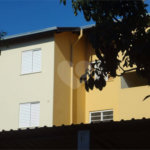 Apartamento no Condomínio Residencial Ipê I .