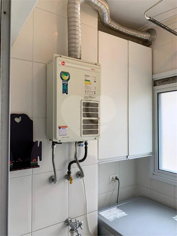 Apartamento á venda na Saúde com 75 m², com 3 dormitórios 1 suíte e 2 vagas de garagem
