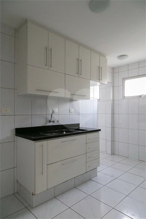 Apartamento no Cambuci com 2 dormitórios e vaga à venda