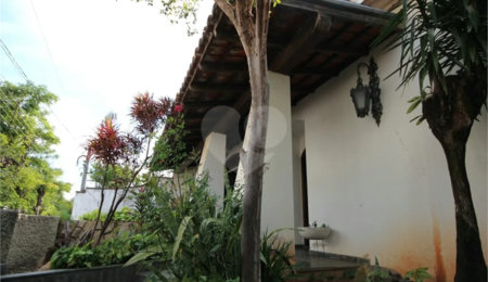 Casa à venda com 4 quartos, sendo 1 suíte,  no Centro, São João da Boa Vista, SP