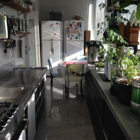 Apartamento à venda na Santa Cecília.
