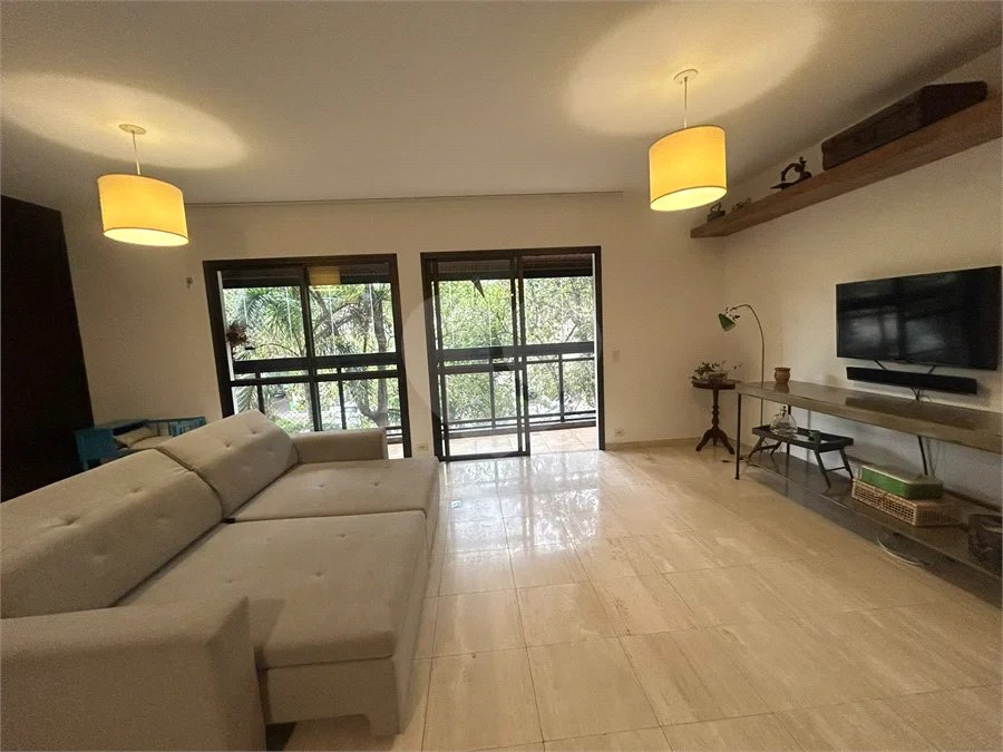 Apartamento Mobiliado no Alto da Boa Vista, com churrasqueira na varanda , 3 suítes e próximo ao Metro