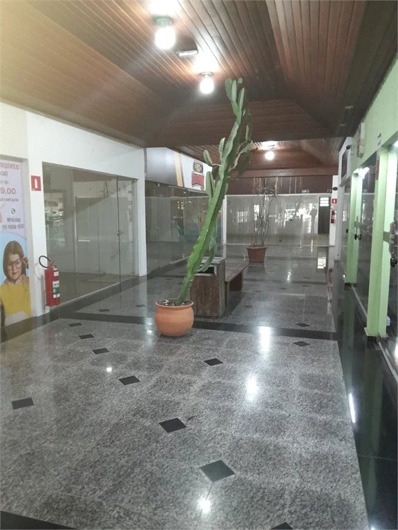 Alugo Loja na Granja Viana