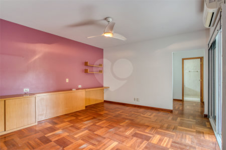 Casa à venda com 4 suítes em Chácara Monte Alegre, São Paulo, SP