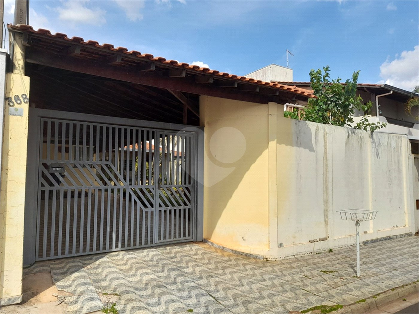 Sobrado à Venda no Parque Fehr – 3 Dormitórios e Área Gourmet em Rua Tranquila