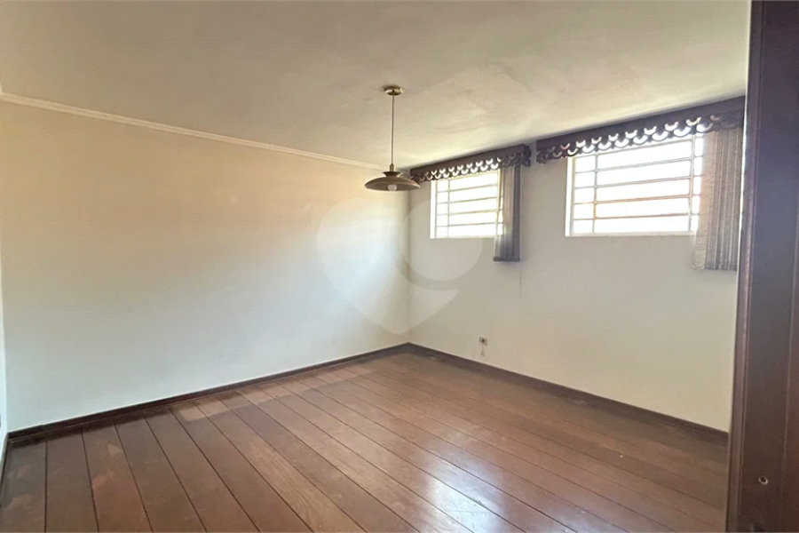 Venda Casa com 4 Dormitórios no Parque Santa Cecília