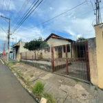 Terreno com benfeitoria na Vila Costa do Sol
