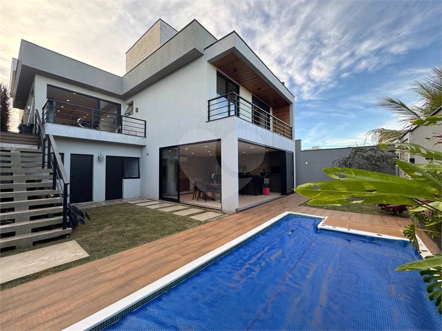 Casa à venda com 3 quartos, sendo 1 suíte,  no condomínio Parque Residencial Damha 2, Piracicaba - SP