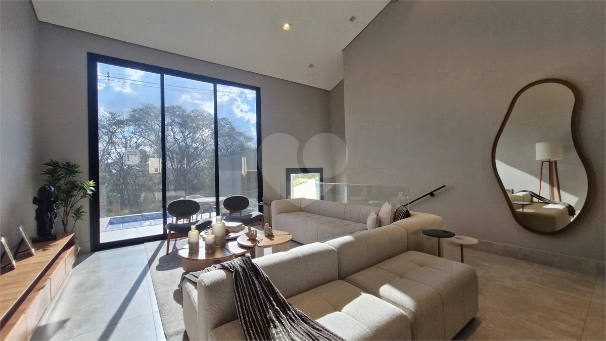 Casa Térrea de Alto Padrão no Condomínio Elementum | Totalmente Mobiliada e Decorada, 3 Suítes e Piscina