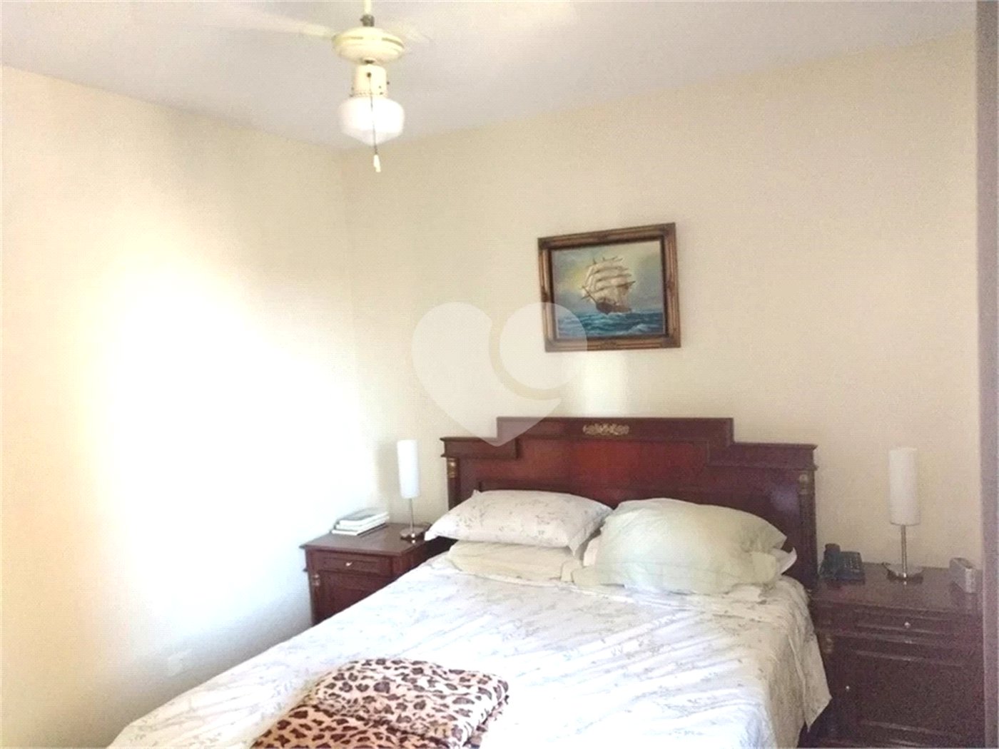 Apartamento 192m² à venda na Aclimação com 3 suítes e 3 vagas.