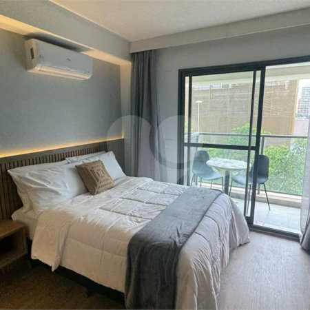 Studio mobiliado de 26m para locação em Moema