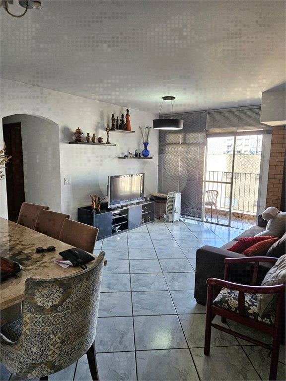 Apartamento, 3 dormitórios, 1 suíte e 2 vagas Vila Mariana