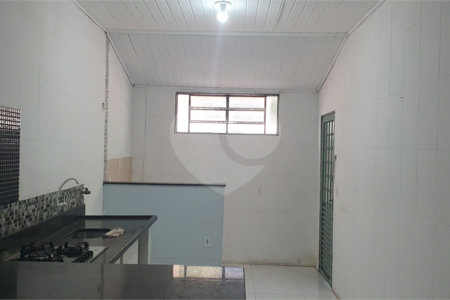 Casa térrea para locação e venda no Condomínio Mont Carlo I