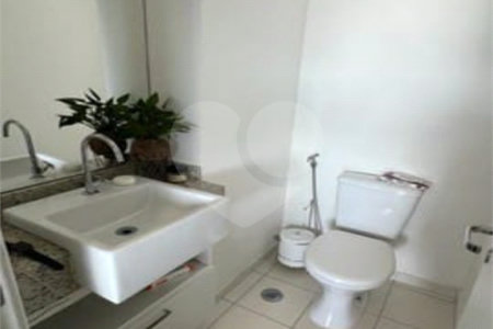 Apartamento Duplex com 1 Quarto e 2 Banheiros á Venda 60m² em Bela Vista - SP.