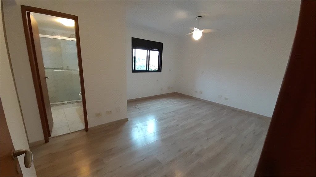 Apartamento à venda com 3 quartos, sendo 3 suítes, em Vila Sônia, São Paulo - SP