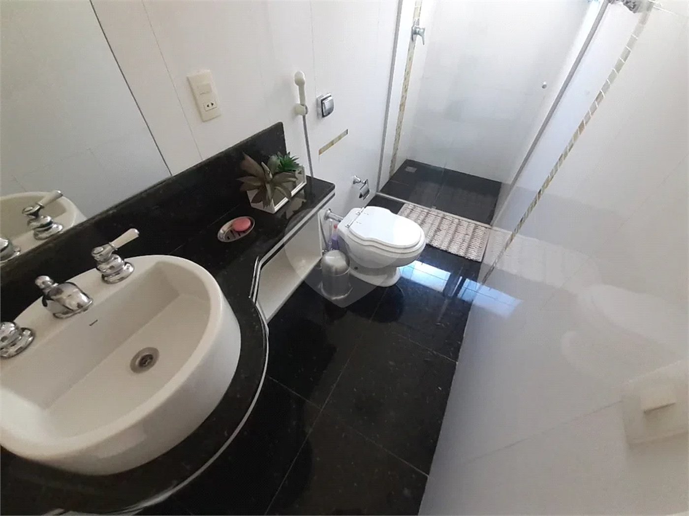 Ótima casa disponível para venda em Piracicaba, no Condomínio Residencial Village Des Lions no bairro Pompéia