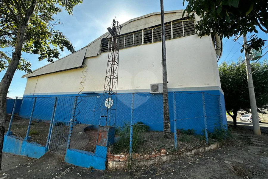 Barracão Comercial à Venda em Piracicaba/SP.
