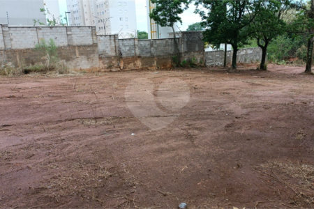 Terreno de 4600 m²