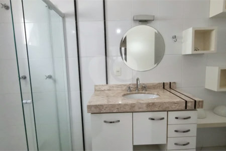 Lindo sobrado com 4 suites e piscina à venda, 365m², por R$ 2.450.000,00 no condomínio Villa Suiça, em Indaiatuba/SP.