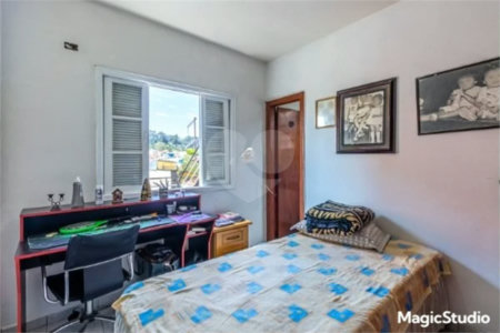 Casa com 175m², 4 dormitórios, sendo 3 suítes, 2 vagas de garagem, à venda na Vila Formosa.