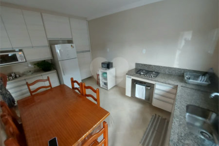 CASA TÉRREA À VENDA NA MOOCA - COM PORTEIRA FECHADA.