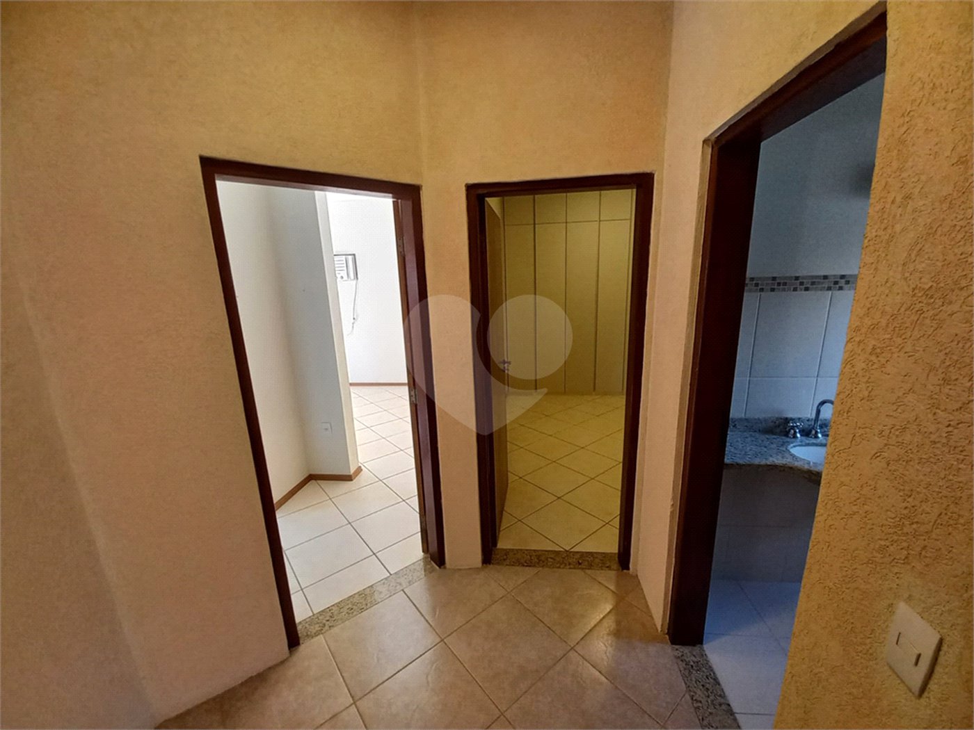Casa Térrea no Condomínio Damha I,