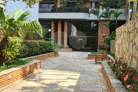 Apartamento à venda no Campo Belo com 110m², 03 dormitórios sendo 01 suite, 2 vagas - São Paulo/S