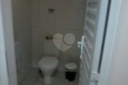 Vende Sobrado com 180m² - Vila Santa Catarina