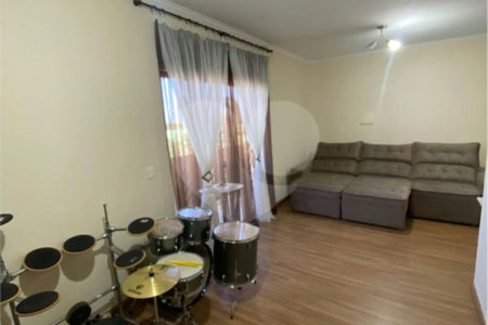 Sobrado para venda na cidade de Ibaté-SP.
