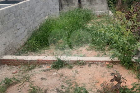 Terreno a Venda 200m² no Bairro Vale das Flores