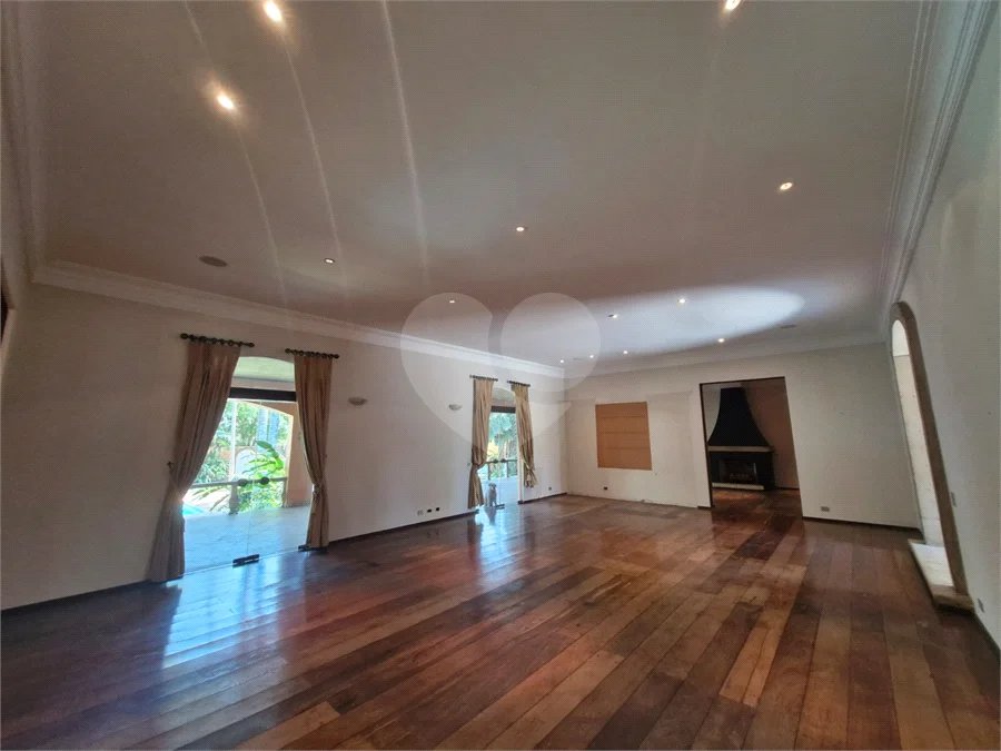Casa à venda ou para alugar com 4 suítes em Alto da Boa Vista, São Paulo, SP