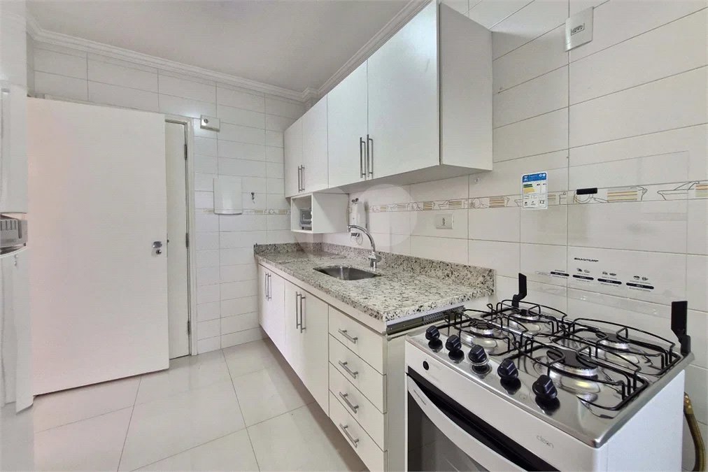 ÓTIMO APARTAMENTO 76 m² ÚTEIS REFORMADO 1 VAGA DE GARAGEM