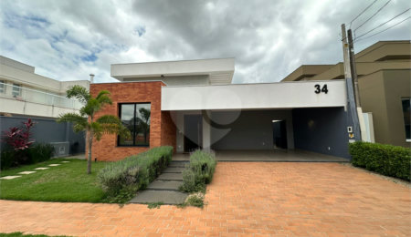 Casa à venda com 3 suítes no condomínio Montreal, São Carlos - SP